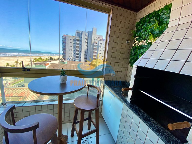 Apartamento com churrasqueira e linda vista para o mar