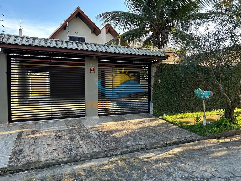 Linda casa em Peruíbe para 10 pessoas